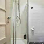 Spacious With Balcony In A Coliving In Alameda * Lisboa