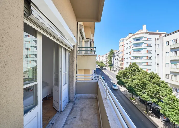 Spacious With Balcony In A Coliving In Alameda