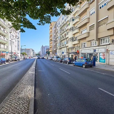 Spacious With Balcony In A Coliving In Alameda Apartamento