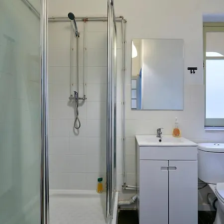 Spacious With Balcony In A Coliving In Alameda Apartment Lisbon