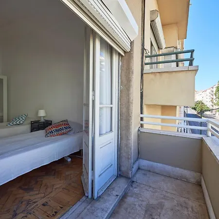 Spacious With Balcony In A Coliving In Alameda * Lisbon