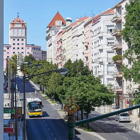 Spacious With Balcony In A Coliving In Alameda * Lisboa