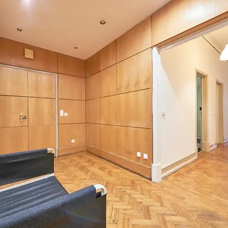 Spacious With Balcony In A Coliving In Alameda Apartment