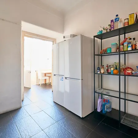 Apartment Spacious With Balcony In A Coliving In Alameda Lisbon