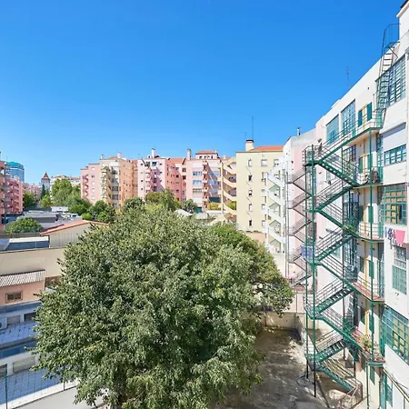 Spacious With Balcony In A Coliving In Alameda Apartment *