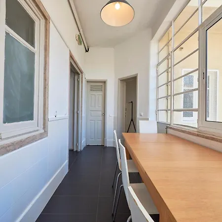 Spacious With Balcony In A Coliving In Alameda