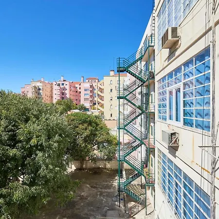 Spacious With Balcony In A Coliving In Alameda Apartment Lisbon