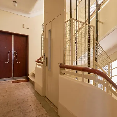 Apartment Spacious With Balcony In A Coliving In Alameda *