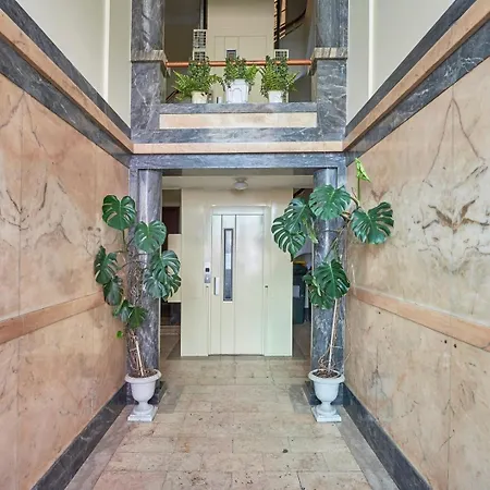 Spacious With Balcony In A Coliving In Alameda Apartment *
