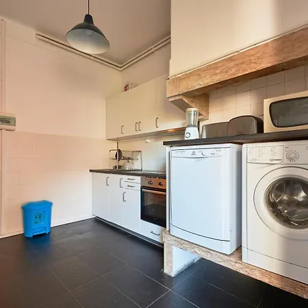 Spacious With Balcony In A Coliving In Alameda *