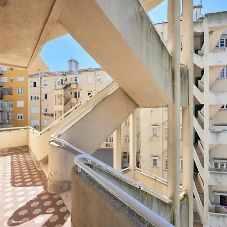Spacious With Balcony In A Coliving In Alameda Apartment *