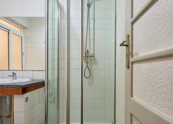 Séjour chez l'habitant Spacious With Balcony In A Coliving In Alameda Lisboa